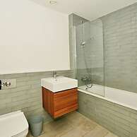 Sleek 2 Bedroom Apartment - Sofa-bed - Ashford