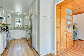 Florida Retreat w/ Hot Tub: Walk to the Gulf!