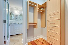 Florida Retreat w/ Hot Tub: Walk to the Gulf!