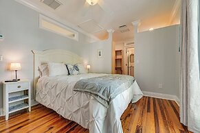 Florida Retreat w/ Hot Tub: Walk to the Gulf!