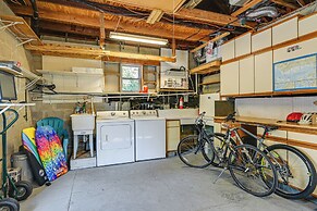 Florida Retreat w/ Hot Tub: Walk to the Gulf!