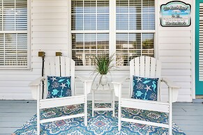 Walk to Cherry Grove Beach: Water-view Haven!