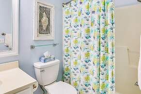 Walk to Cherry Grove Beach: Water-view Haven!