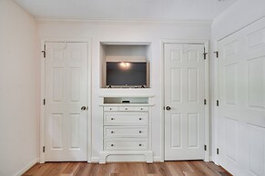 Lakefront Crossville Condo - Fish, Boat & Golf!