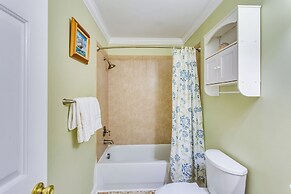 < 1/8 Mi to Boat Ramp: Family Home in Conway