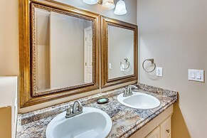 < 1/8 Mi to Boat Ramp: Family Home in Conway