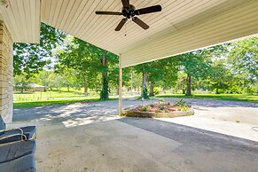 Expansive Florence Home ~ 6 Mi to Downtown!