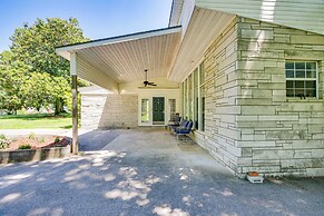 Expansive Florence Home ~ 6 Mi to Downtown!