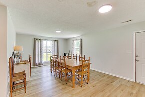 Expansive Florence Home ~ 6 Mi to Downtown!