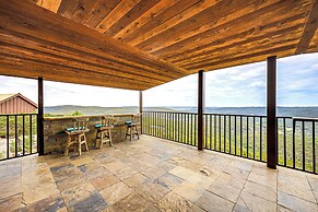 Scenic Leakey Vacation Rental w/ Private Patio!