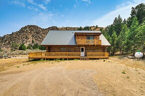 Riverfront Montana Log Cabin w/ Mountain Views!