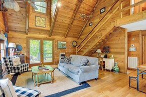 Suches Creekside Cottage w/ Deck & BBQ Grill!
