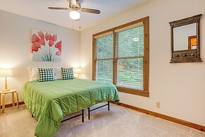 Suches Creekside Cottage w/ Deck & BBQ Grill!