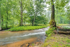 Suches Creekside Cottage w/ Deck & BBQ Grill!