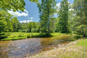 Remote Cooper Creek 'trout House' w/ Hot Tub
