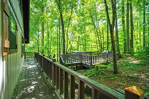Remote Cooper Creek 'trout House' w/ Hot Tub