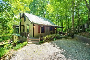 Remote Cooper Creek 'trout House' w/ Hot Tub