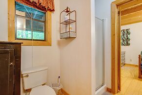 Remote Cooper Creek 'trout House' w/ Hot Tub