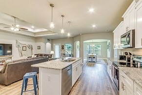 Single-story Navarre Home ~ 8 Mi to Navarre Beach