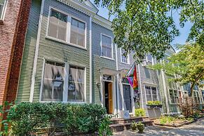 Walk to Old Town: Chic Alexandria Abode w/ Patio!