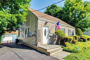 Convenient Apt: 2 Mi to Sprain Ridge Park!