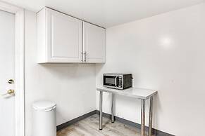 Convenient Apt: 2 Mi to Sprain Ridge Park!