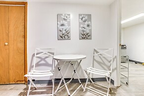 Convenient Apt: 2 Mi to Sprain Ridge Park!