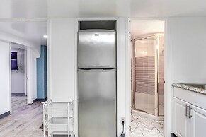 Convenient Apt: 2 Mi to Sprain Ridge Park!