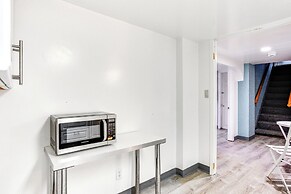 Convenient Apt: 2 Mi to Sprain Ridge Park!