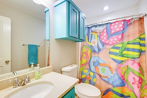 Steps to Beach & Pool Access: Port Aransas Condo