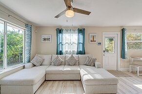 Chic Port Charlotte Home ~ 9 Mi to Englewood Beach