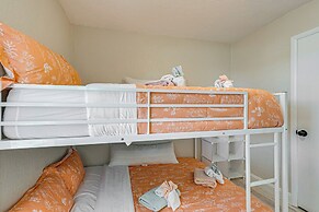 Chic Port Charlotte Home ~ 9 Mi to Englewood Beach