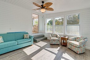 Chic Port Charlotte Home ~ 9 Mi to Englewood Beach