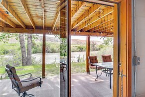 Dubois Riverfront Lodge w/ On-site Fishing & Views