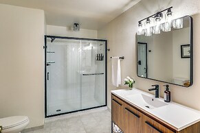 Dubois Riverfront Lodge w/ On-site Fishing & Views