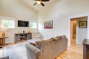 Peaceful Hendersonville Home < 2 Mi to Main St!