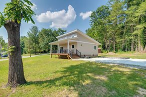 Peaceful Hendersonville Home < 2 Mi to Main St!