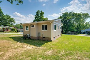 Peaceful Hendersonville Home < 2 Mi to Main St!