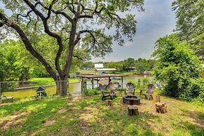 Granbury Home w/ Waterfront Deck: 5 Mi to Downtown