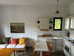 Maisonette With Garden Under the Elani Pines