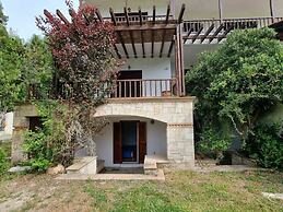 Maisonette With Garden Under the Elani Pines