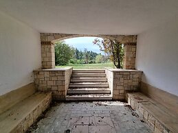 Maisonette With Garden Under the Elani Pines