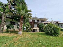 Maisonette With Garden Under the Elani Pines