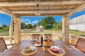 4023 Trullo Domi by Perle di Puglia