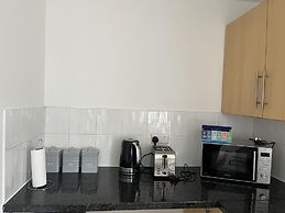 Hive Stays, Sleeps 3, Free Parking, Wifi, Smart Tv