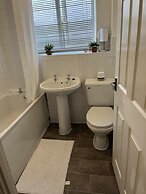 Hive Stays, Sleeps 3, Free Parking, Wifi, Smart Tv