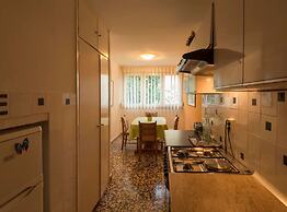 Friendly Well Located Family Apartment