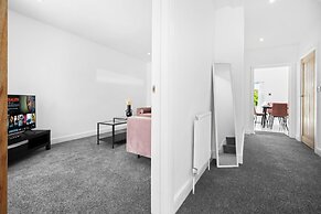 Family/contractors 3 bed House/parking/sleeps 7