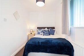 2 Bed-sleeps 4-private Garden- Free Parking