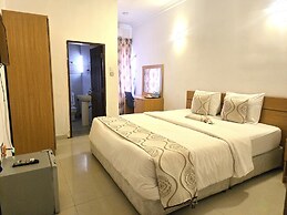 ROSES REGENCY HOTEL & SUITES